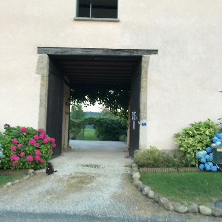 Gite Du Paradis Vieuzos Luaran gambar